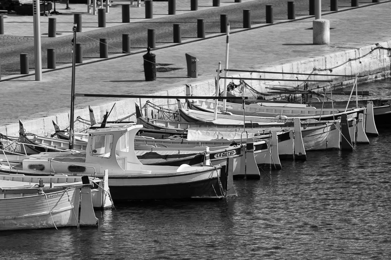 Appartamento Cailloux Saint-Cyr-sur-Mer Esterno foto